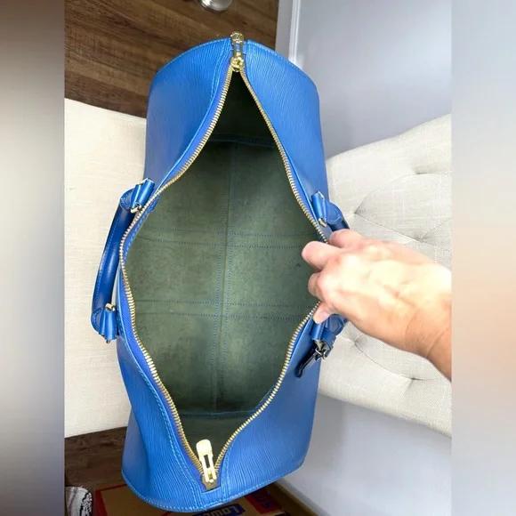 Authentic Louis Vuitton Keepall 45 blue Epi leather travel bag unisex - Picture 14 of 16